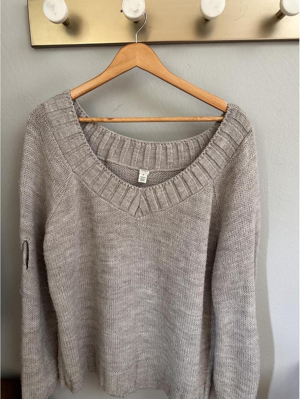 Women's Grey and Cream Jumper